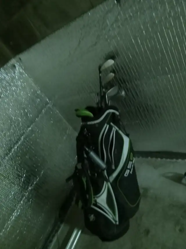 PowerBilt GS2 Men's Golf Club Set, Left Handed  in Golf in London - Image 2