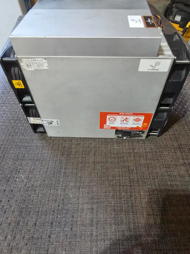 Bitcoin Miners in Other in Edmonton - Image 5