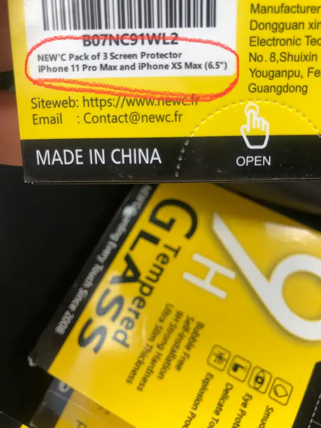 2 packages of iPhone 13 Screen Protector + 2 Pack Camera in General Electronics in Hamilton - Image 4