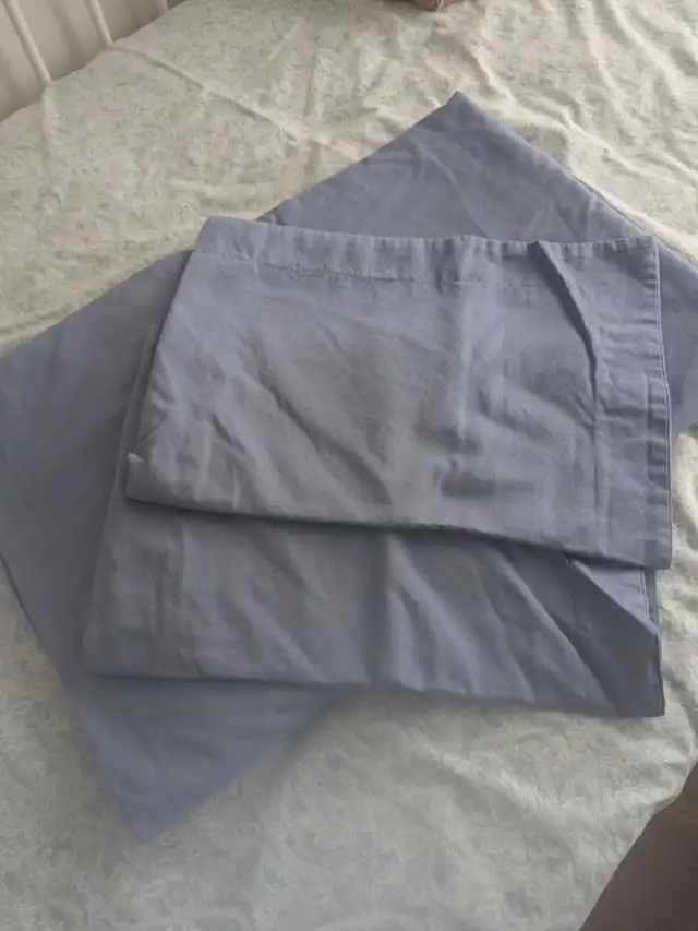 Queen Size Dove Cover in Bedding in Ottawa - Image 3