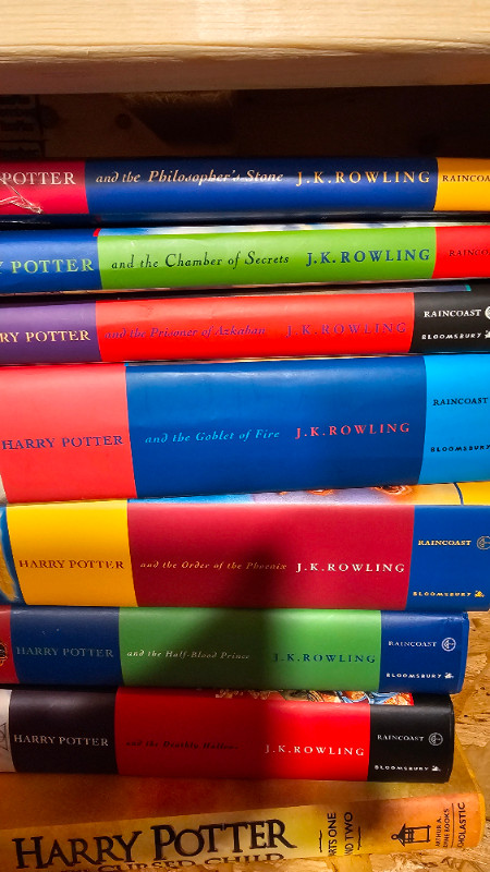 Harry Potter Book Set 8 books Hardcover Excellent in Children & Young Adult in Markham / York Region - Image 2