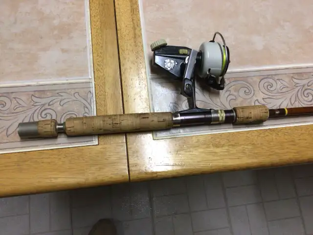 Classic Eagle Claw Rod & Mitchell 710 Automatic Fly Reel in Fishing, Camping & Outdoors in Hamilton - Image 9