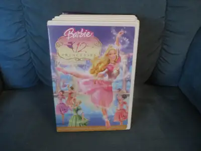 D.V.D. Enfant. De Barbie. En Français. Vendu en lot ou séparément. Prix ; 10.00$ chaque. Bonne condi...