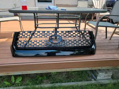 Front grill matte black bumper grill 2014- 2020Toyota tundra. New part.$400 OR BEST OFFER.