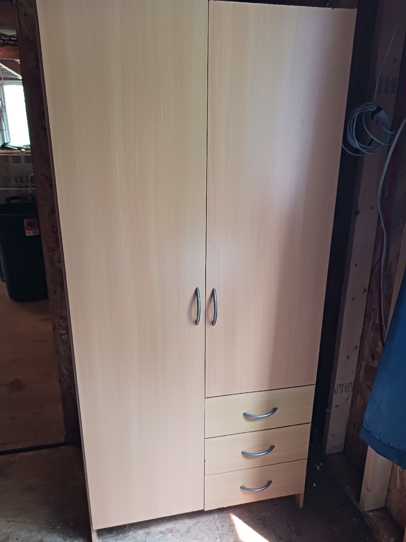 FREE WARDROBE AND STOVE Free Stuff Gatineau Kijiji