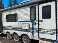 39 foot fifth wheel camper