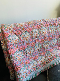 Handmade Cotton Quilt : Christmas Gift