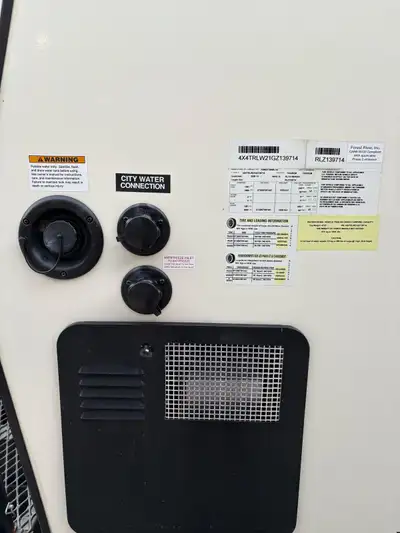 model 21BD, stored under a roof always, out door mini fridge, the rest is in the pictures, price is...