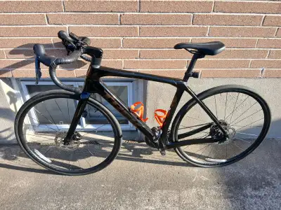 Trek Domane S5 2023 – Carbon Road Bike – Shimano 105 – 54cm, View more