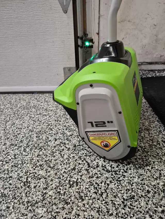 Pelle Electrique Greenworks 12 pouces in Lawnmowers & Leaf Blowers in Laval / North Shore - Image 6