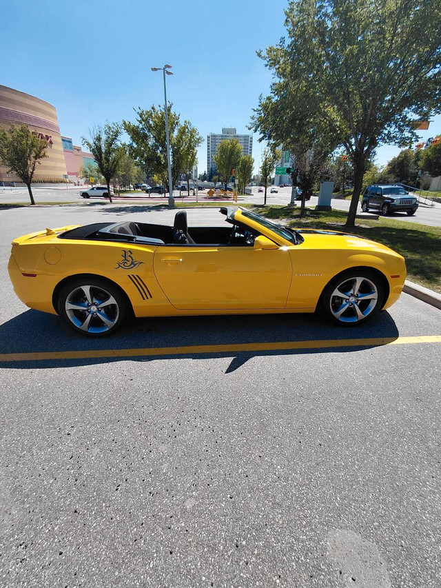 2013 Chevrolet Camaro Convertible in Cars & Trucks in Calgary - Image 4