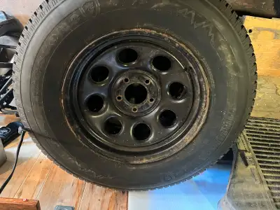 Selling a set of 5 winter tires -4 Firestone Winterforce 2 UV, used for part of 1 winter. Sold vehic...