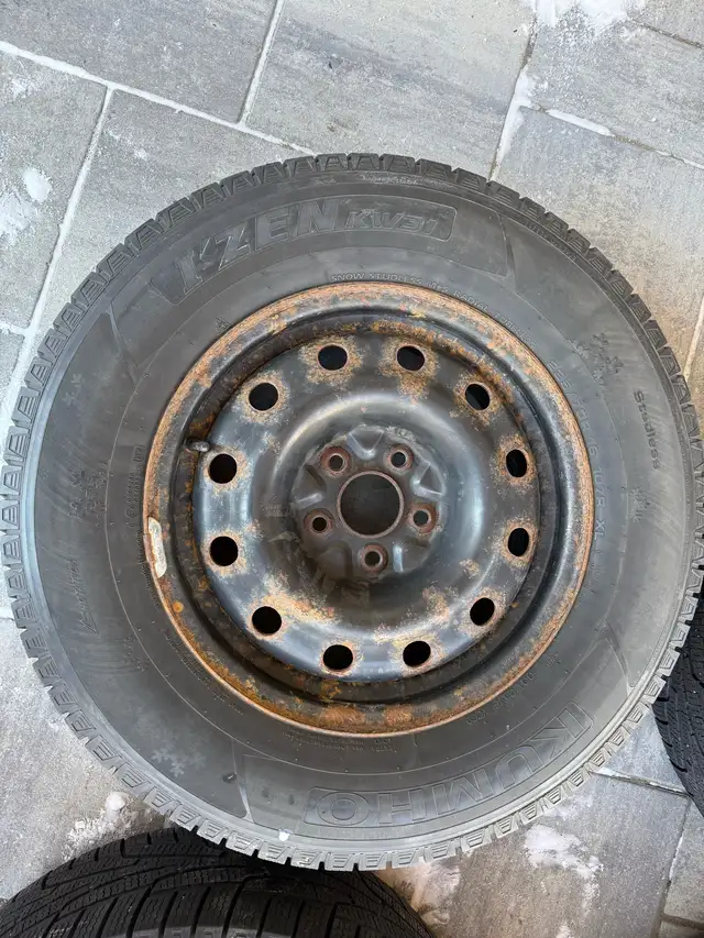 Winter Tires on Steel Rims 225/70R16 5x114.3 – Good Condition in Tires & Rims in Barrie - Image 3