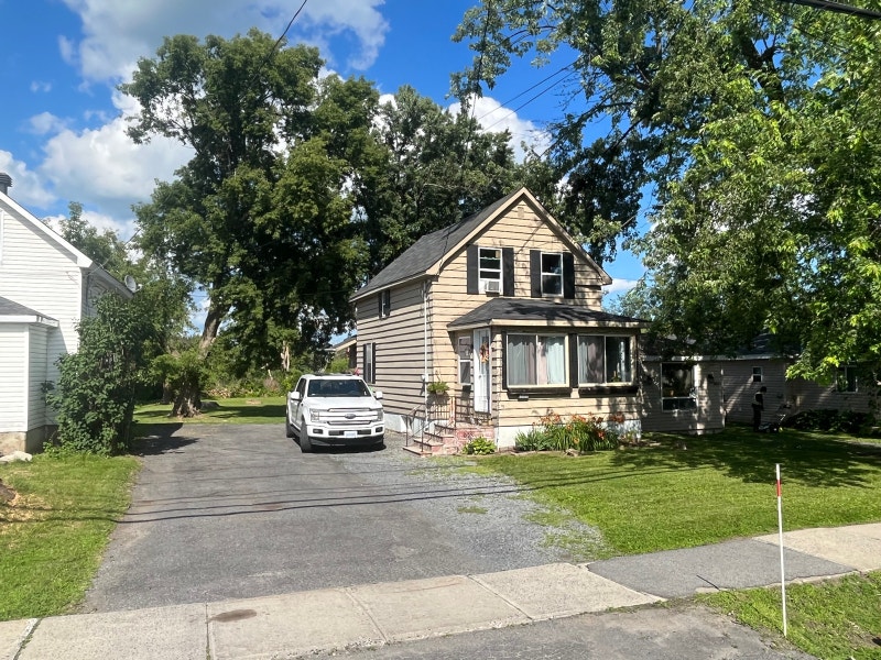 House for sale north end of Cornwall Houses for Sale Cornwall Kijiji