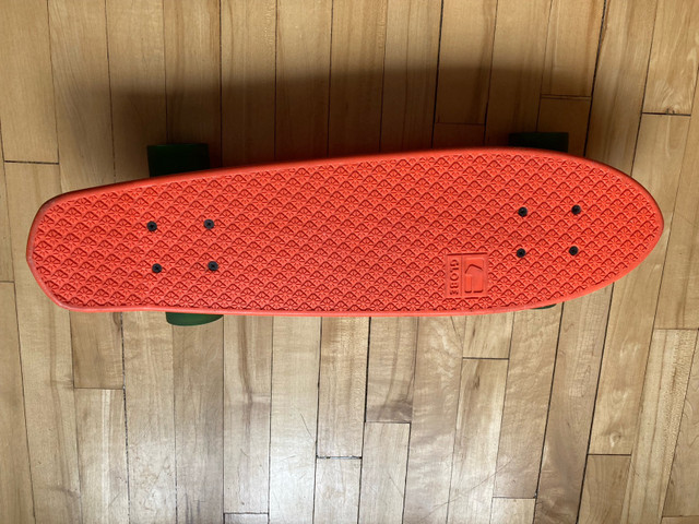 Skateboard Globe Bantam cruiser 24’’ x 6,5’’ dans Planches à roulettes  à Ville de Montréal