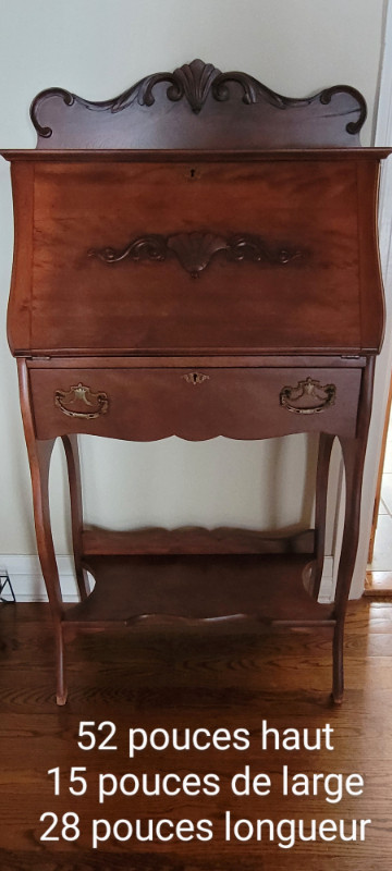 meuble secrétaire antique in Desks in Laval / North Shore