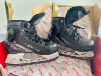 CCM Tacks player skates - youth 13