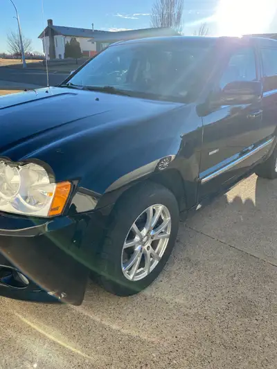 2007 Jeep grand Cherokee srt 8 6.1 hemi Clean title no claims or accidents Mostly garage stored on c...
