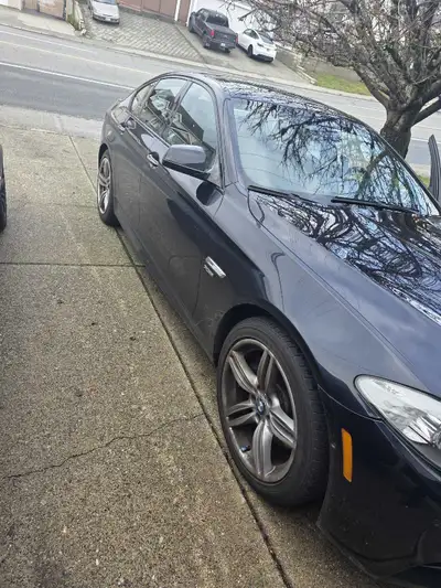 This mo ster is the top model with every option heated cooled and message seats and heated rear heat...