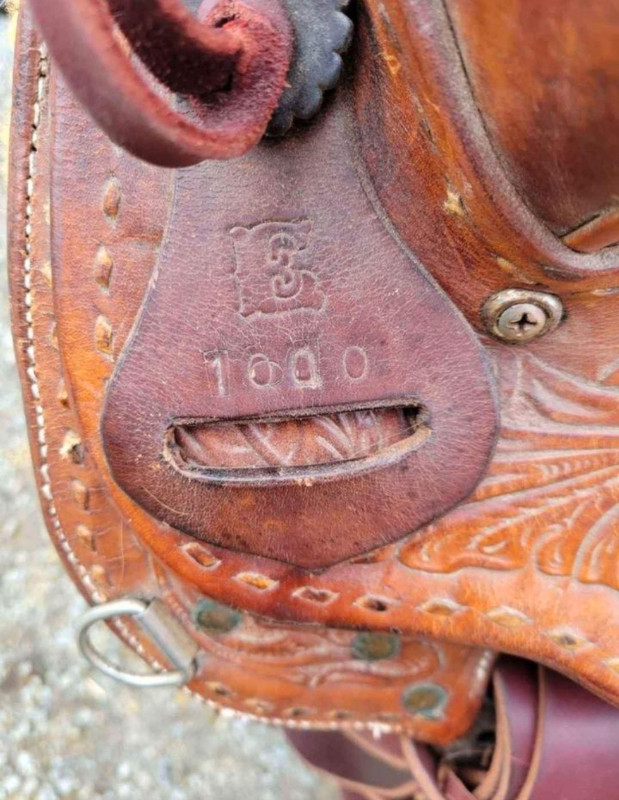 Western saddle in Equestrian & Livestock Accessories in Mission - Image 3