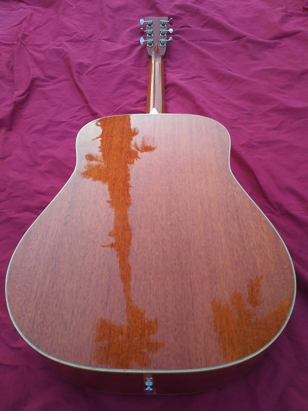 Larivee D-50 - Beautifully Inlayed Mahogany Dreadnought, 2010 in Guitars in St. John's - Image 4