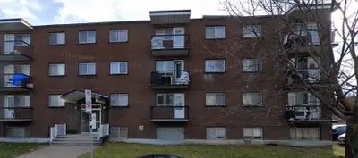 PROPRE ET TRANQUIL 3 ½ A LOUER A LAVAL DES RAPIDES.