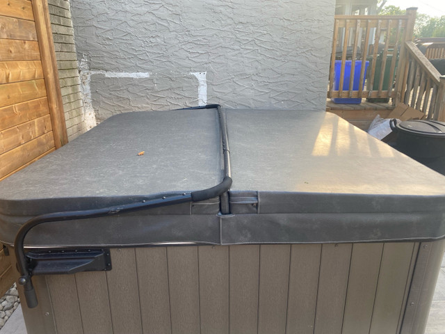 Brand New Hot Tub Cover in Hot Tubs & Pools in St. Catharines - Image 2