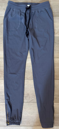 Zyia Active Wear pants with zipper