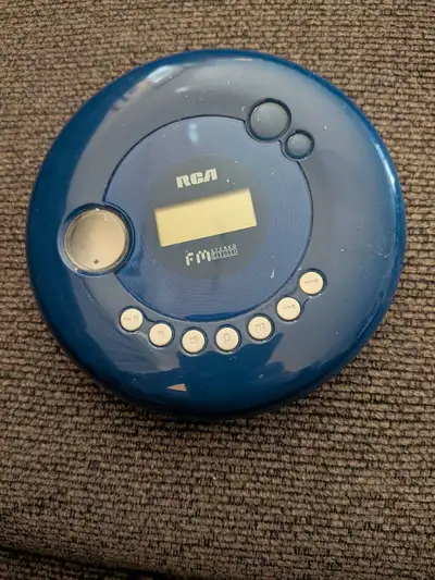 plays standard CDs, CD-R, and CD-RW discs.FM Tuner: Includes a stereo FM radio with a digital readou...
