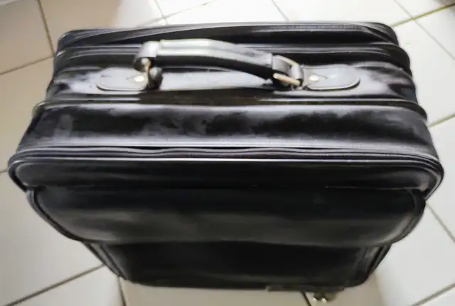 Targus Computer Laptop Case Bag in Laptop Accessories in Barrie - Image 3