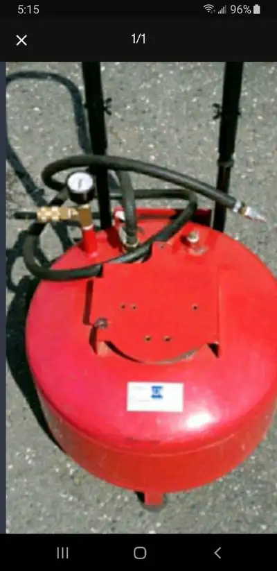 Réservoir dair comprimé 10 gallons Si l'article est présent c'est toujours disponible Aucune Courrie...