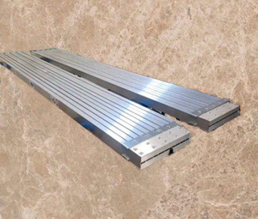 Aluminum Work Planks. Extendable in Ladders & Scaffolding in Medicine Hat - Image 2