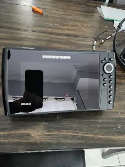 Humminbird Helix 8G4N with live scope, View more