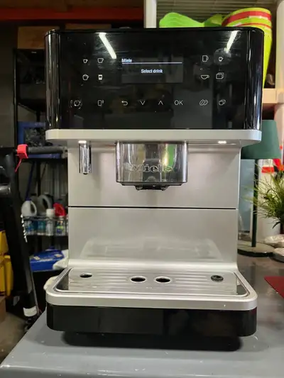 MIELE CM6160 MILK PERFECTION SUPER AUTOMATIC COFFEE MACHINE, View more