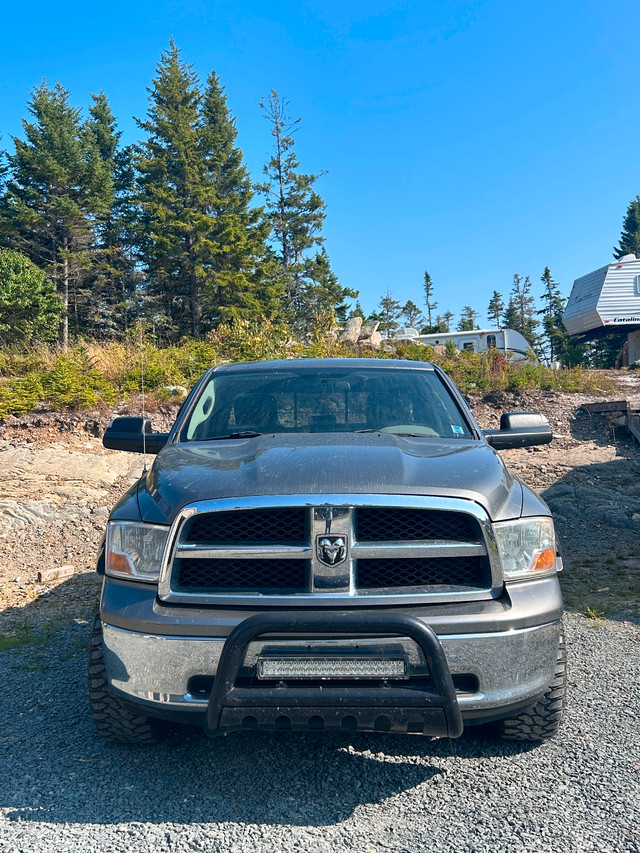 2011 dodge ram 5.7 in Cars & Trucks in City of Halifax