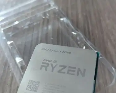AMD Ryzen 3 2200G cpu avec Radeon Vega 8, View more