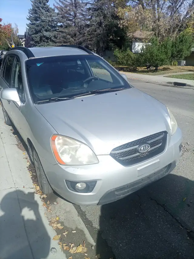 2008 Kia Rondo
