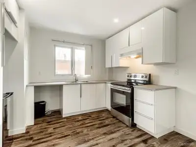 ✨ Grand 5 ½ rénové à LaSalle – Disponible 1er juillet ✨✨ Large 3