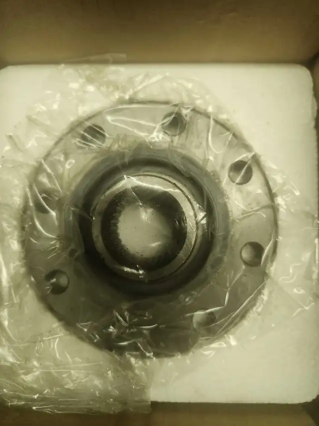 differential yoke in Transmission & Drivetrain in Calgary - Image 3