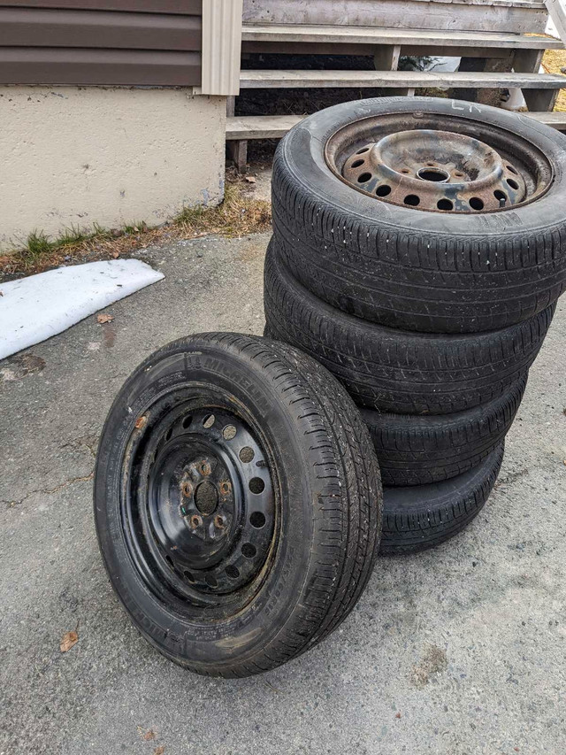 215/60/16,all season rim n tire, excellent condition  in Tires & Rims in St. John's