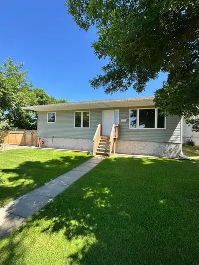 Built in 2009 Just over 1100sqft 2 bedrooms up, 1 down 2 full baths Upstairs laundry(with option to...