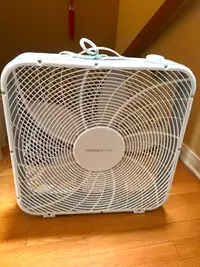 20" Home Styles portable box fan/floor fan (ventilateur)