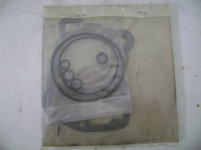 Honda 125 s cb cd motorcycle top end gasket set cr250 ring in Motorcycle Parts & Accessories in Penticton - Image 2