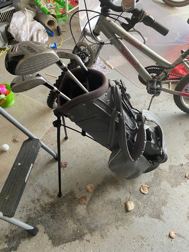 Left handed junior golf clubs for 7 11 year old Golf Calgary Kijiji