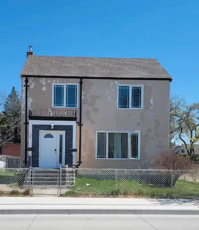 MLS# 202511317 415 McGregor St Winnipeg MB Offers as received. 24-HR notice required for showings. T...