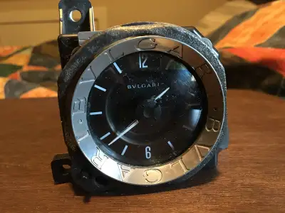 2003 interior clock for a Cadillac Escalade , works and light works as well $30 Must pick up in Winn...