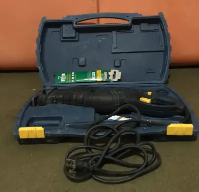 Scie va et vient/Compact Reciprocating Saw, View more