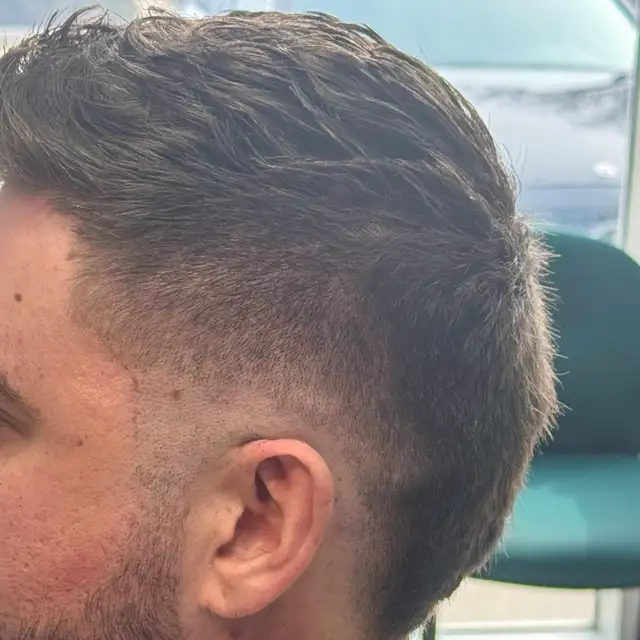 Professional barber560635946584002563
