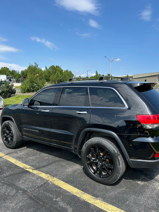 2017 Jeep Grand Cherokee - Hemi in Cars & Trucks in Sudbury - Image 3