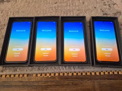 4 x Samsung S23FE, View more